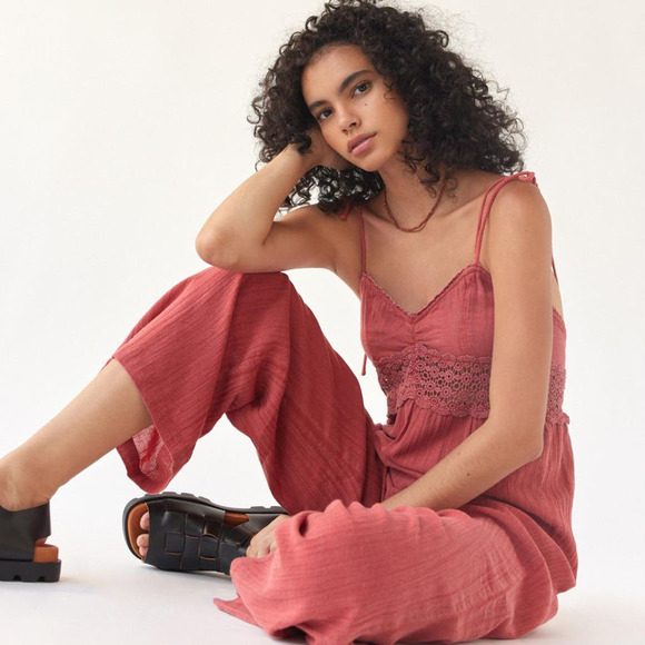 Urban Outfitters Tilly Lace Inset Crochet Boho Gauze Jumpsuit Rust Red Sz S NWT - Picture 12 of 12
